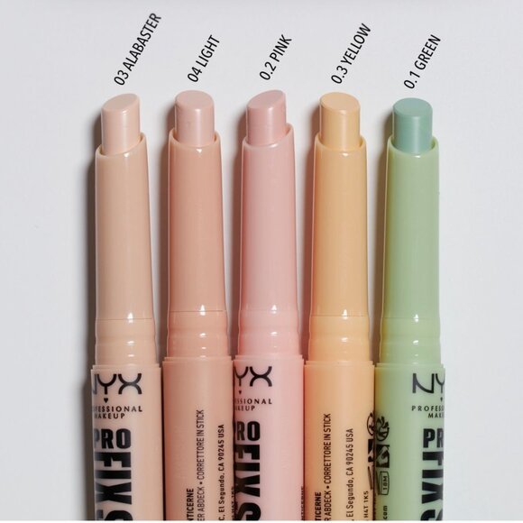 Pro Fix Stick Correcting Concealer, Infused with hyaluronic acid, Cream formula - Picture 2 of 2